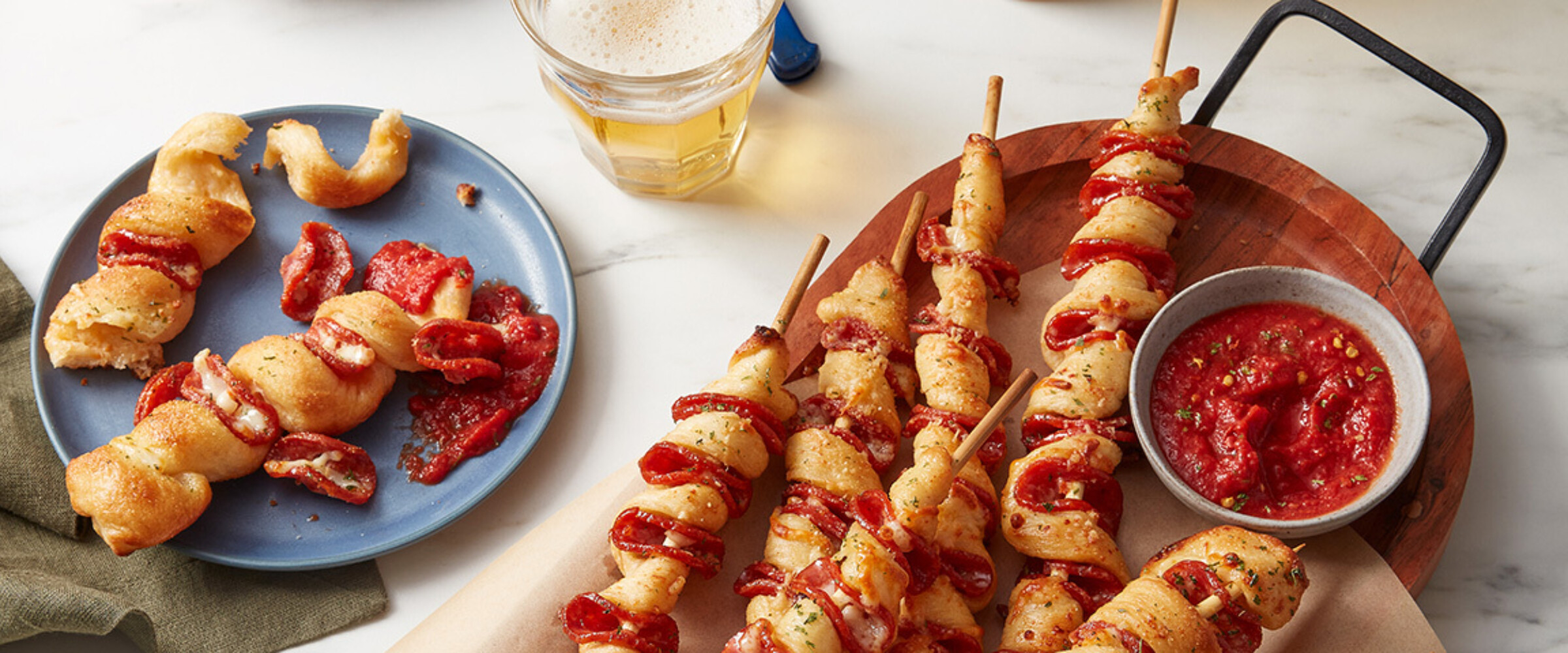 Pizza sticks with beer