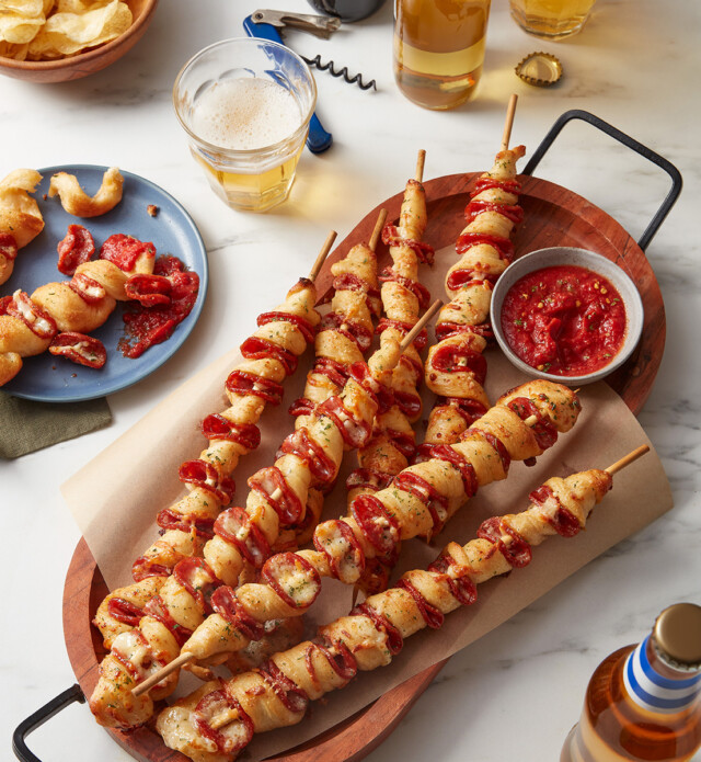 Pizza sticks with beer