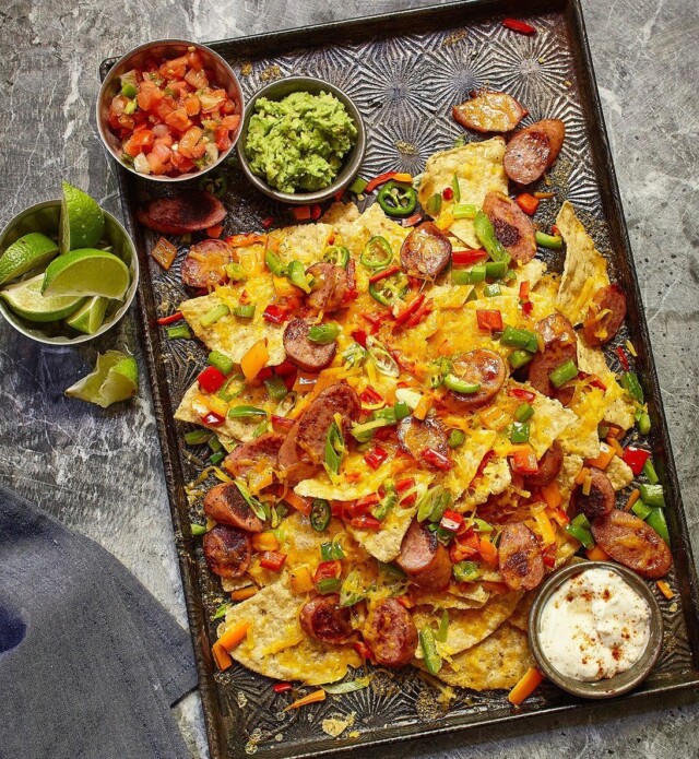 Nachos with Grillwurst sausage