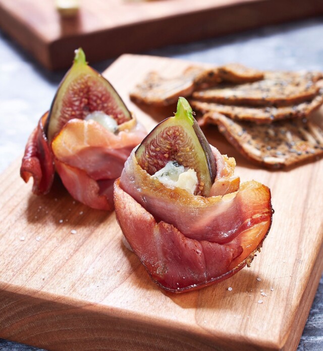 Speck prosciutto wrapped figs with cheese